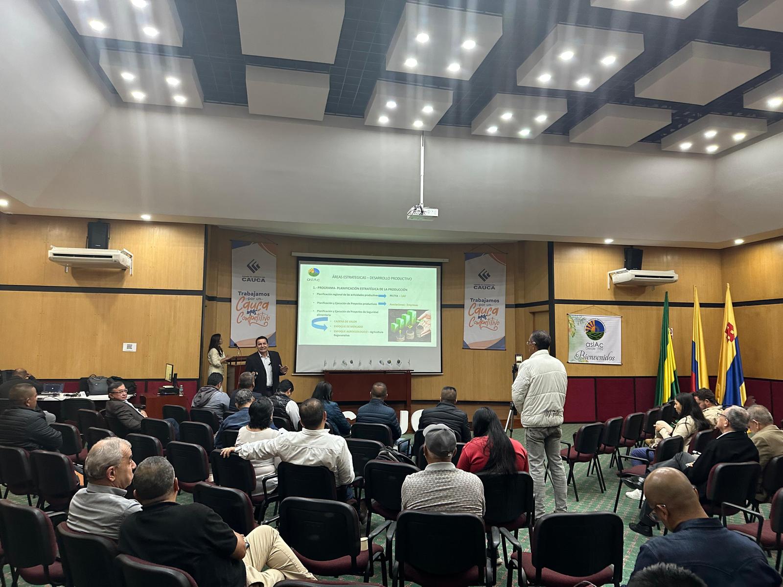 Fotografía del evento: Presentación del Portafolio ASIAC a la comunidad institucional y gremial del Cauca.